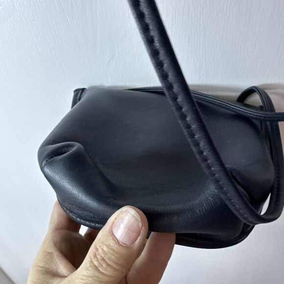 Vintage Coach Everett Crossbody Bag 9934 Navy USA 2000 Hang Tag Included - Picture 15 of 16